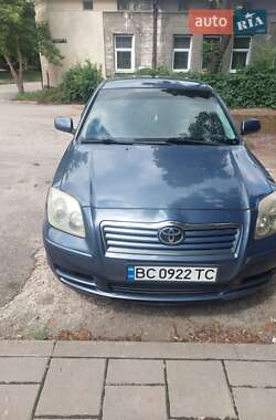 Toyota Avensis  2003