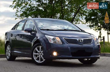 Toyota Avensis  2011
