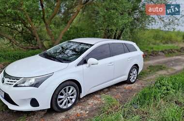 Toyota Avensis  2013