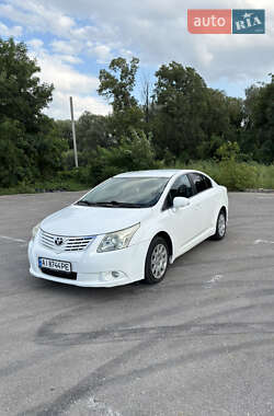 Toyota Avensis  2010