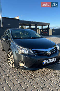 Toyota Avensis  2011