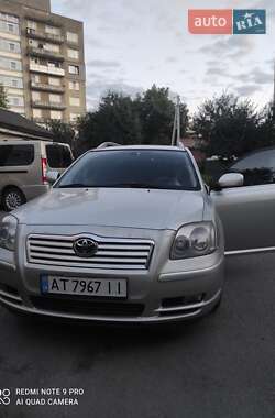 Toyota Avensis  2004
