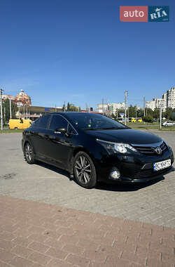 Toyota Avensis 2012