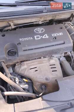 Toyota Avensis  2008