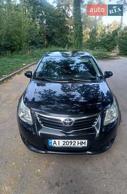 Toyota Avensis  2011