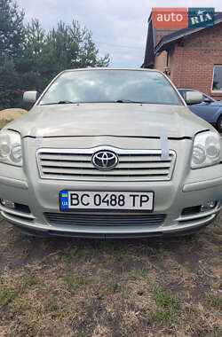 Toyota Avensis  2004