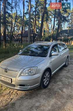 Toyota Avensis  2005