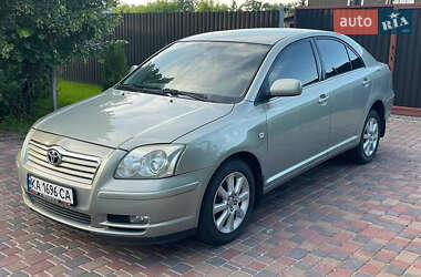 Toyota Avensis  2005