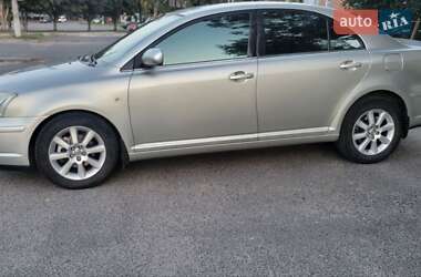 Toyota Avensis  2005