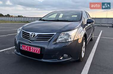 Toyota Avensis  2010