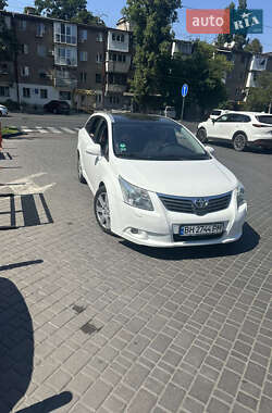 Toyota Avensis  2010