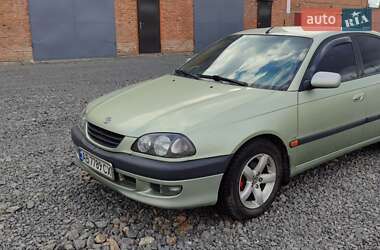 Toyota Avensis  1998