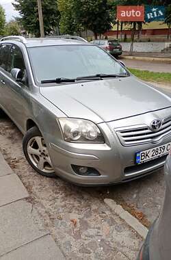 Toyota Avensis  2008