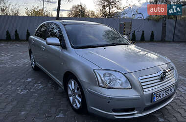 Toyota Avensis  2005