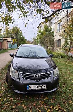Toyota Avensis  2009