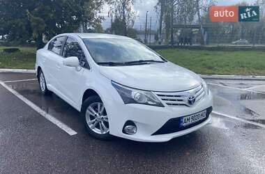 Toyota Avensis  2012
