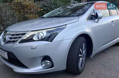 Toyota Avensis  2012