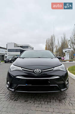 Toyota Avensis  2016