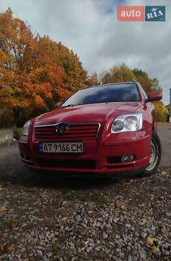 Toyota Avensis  2004