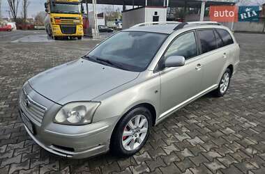 Toyota Avensis  2004