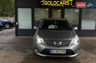 Toyota Avensis  2012