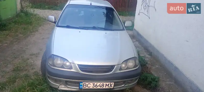 Toyota Avensis 2000