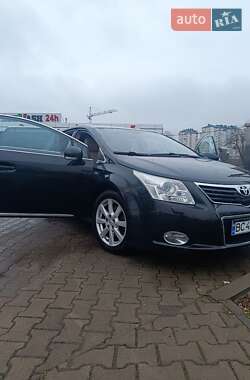 Toyota Avensis  2011
