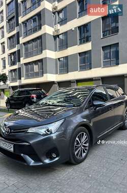 Toyota Avensis  2016
