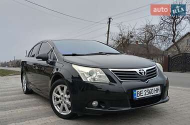 Toyota Avensis  2012