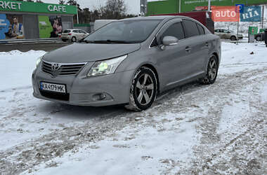 Toyota Avensis  2011