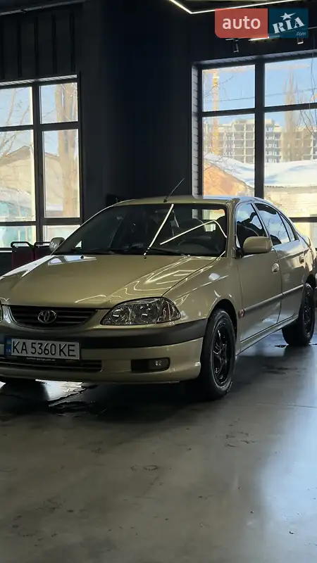 Toyota Avensis 2001