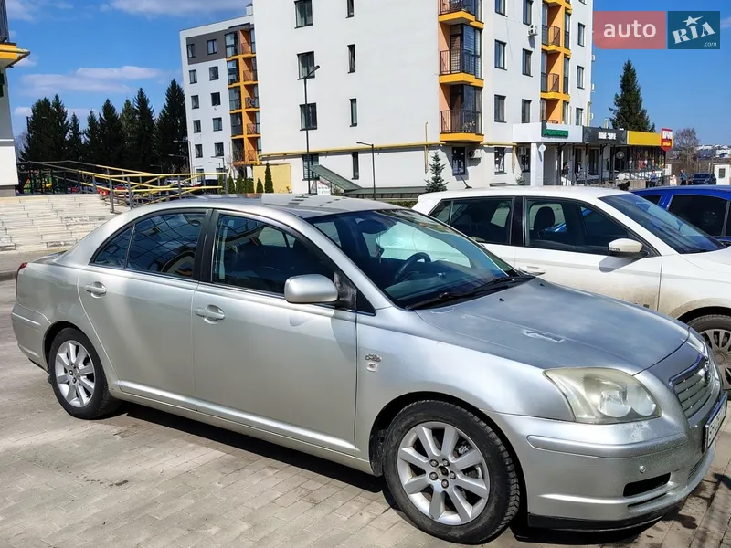Toyota Avensis 2003