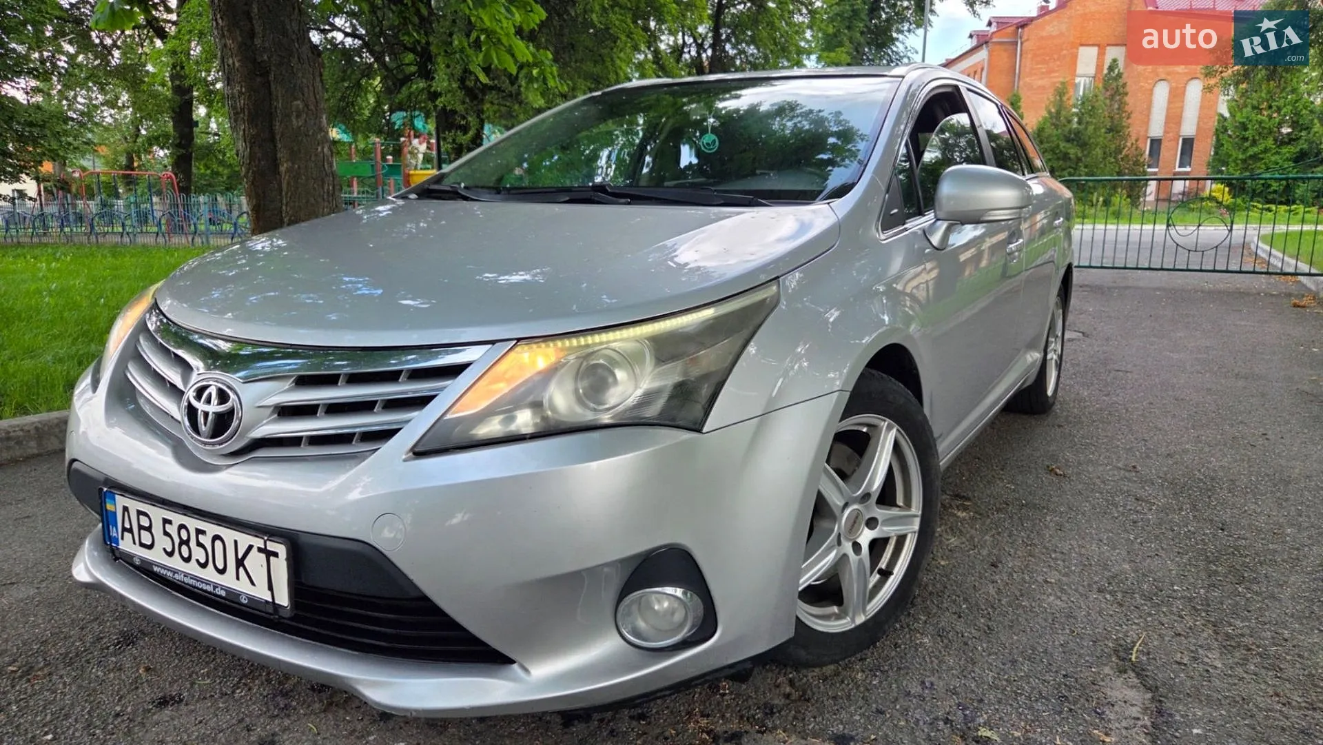 Toyota Avensis 2013 VIN SB1EB76L70E038004 фото оголошення 3 з 49