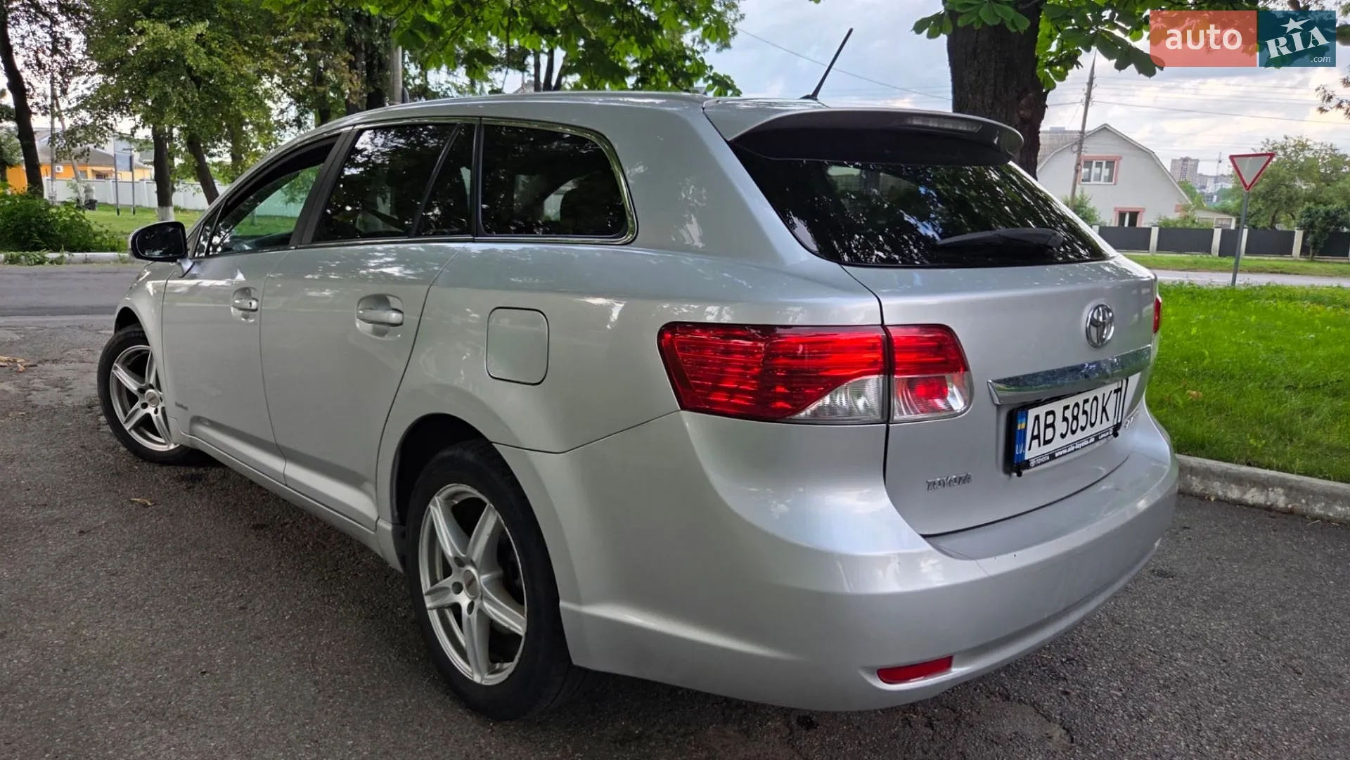 Toyota Avensis 2013 VIN SB1EB76L70E038004 фото оголошення 10 з 49