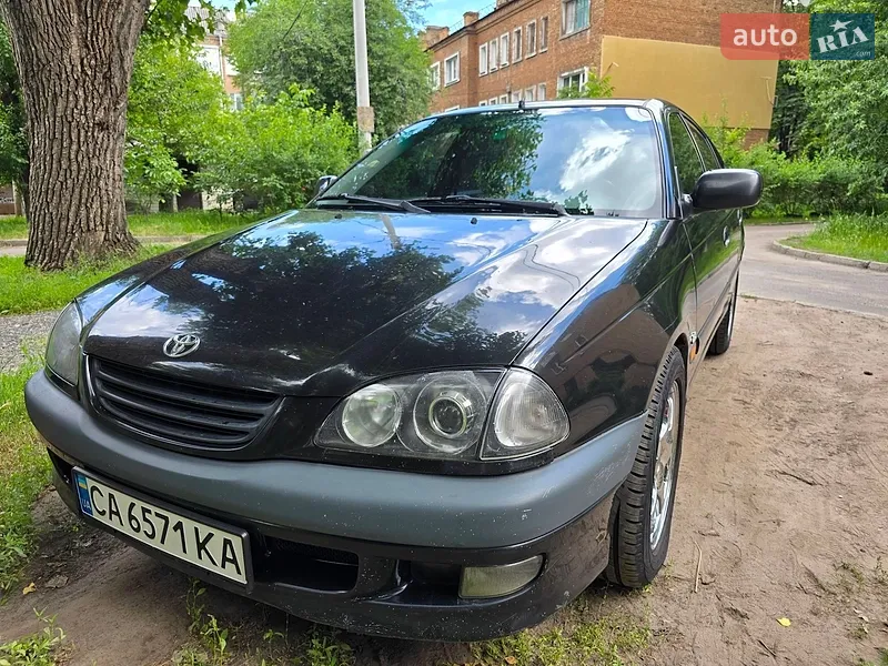 Toyota Avensis 1998