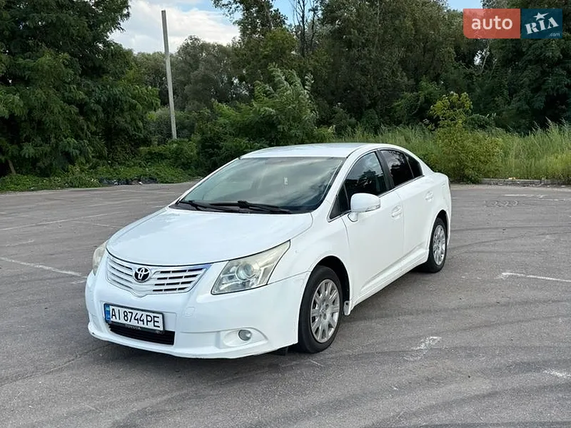 Toyota Avensis 2010