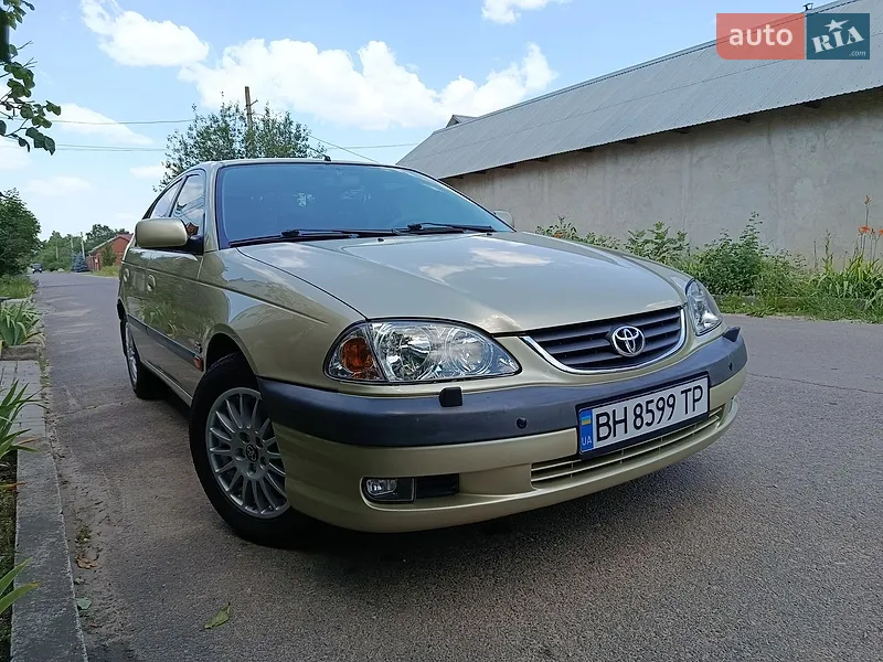 Toyota Avensis 2002