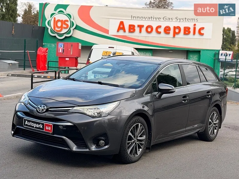 Toyota Avensis 2016