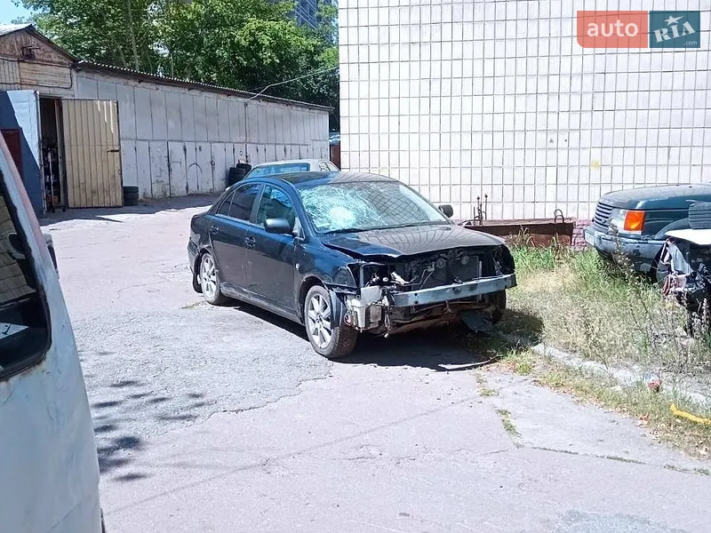 Toyota Avensis 2004
