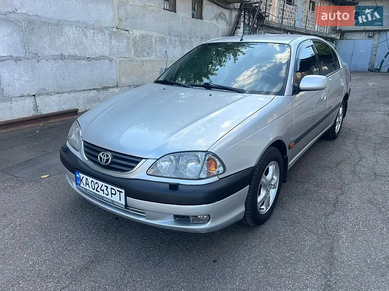 Toyota Avensis 2002