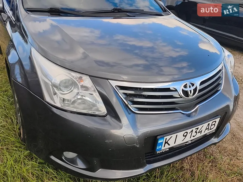 Toyota Avensis 2010