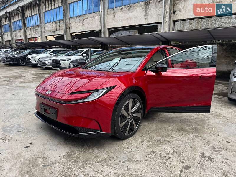 Внедорожник / Кроссовер Toyota bZ5