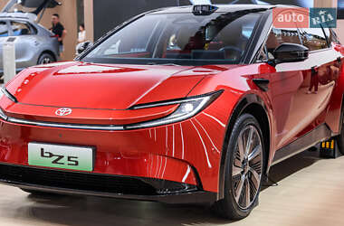 Toyota bZ5 2025