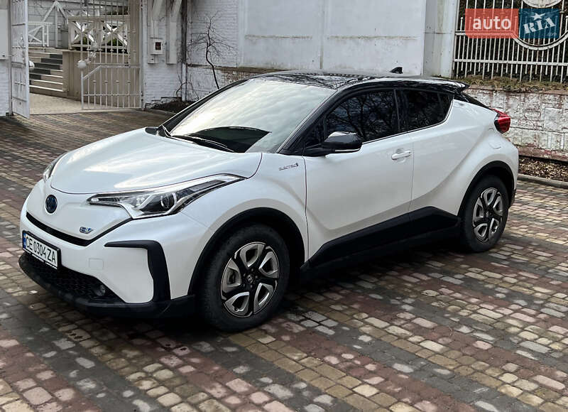 Позашляховик / Кросовер Toyota C-HR EV