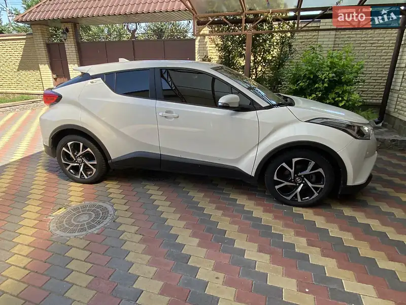 Toyota C-HR