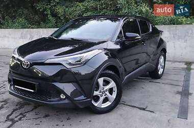 Toyota C-HR 2016