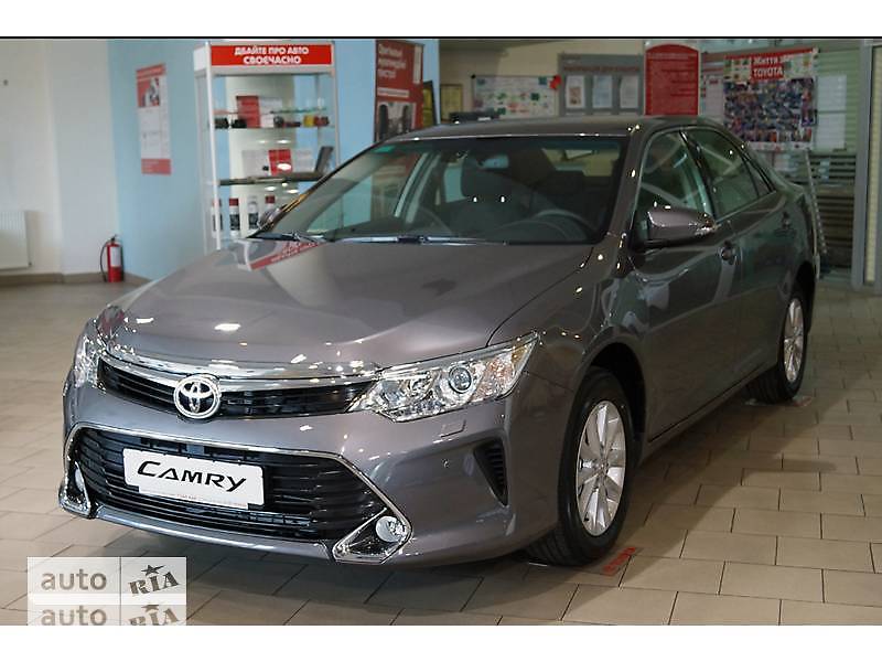 Toyota Camry 2017 года