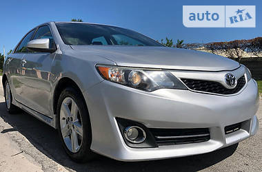 Toyota Camry  2014