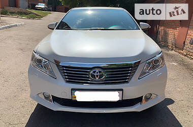 Toyota Camry  2012