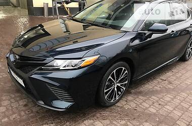Toyota Camry  2018